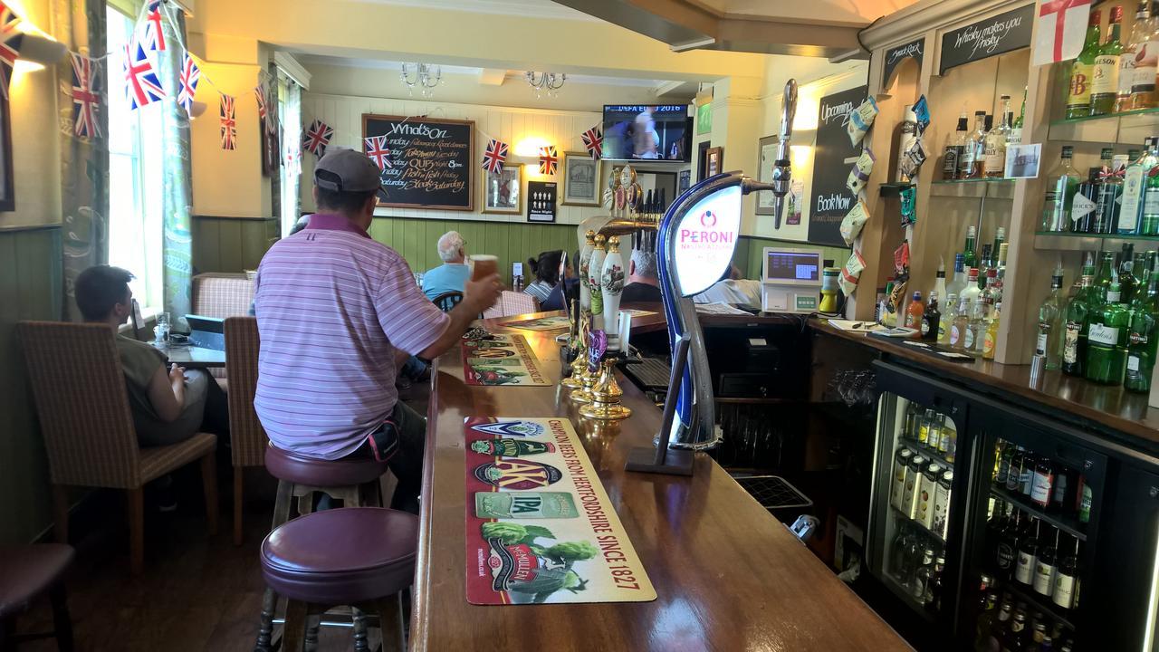 Baker Arms Hotell Hertford Eksteriør bilde